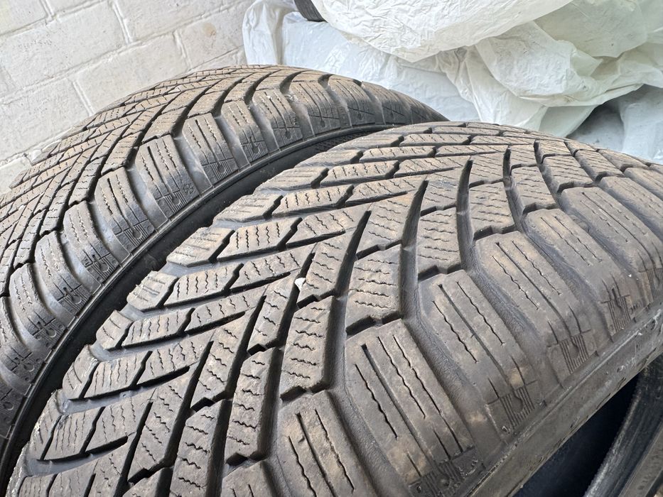 Продам пару зимних колес Continental 205/55/16