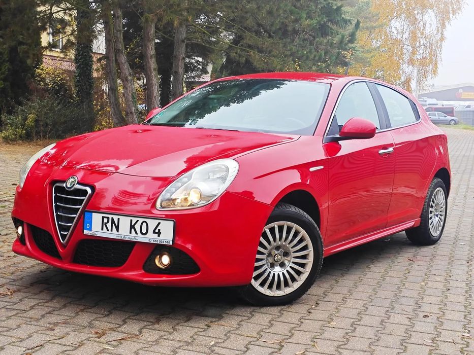 Alfa Romeo Giulietta Kolor ferrari w romantycznej duszy Alfy !