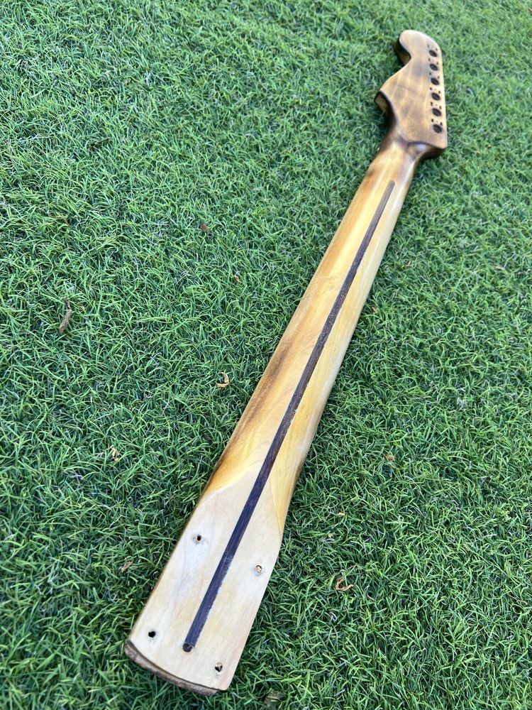 Braço Stratocaster Squier/Fender  Maple “queimado”