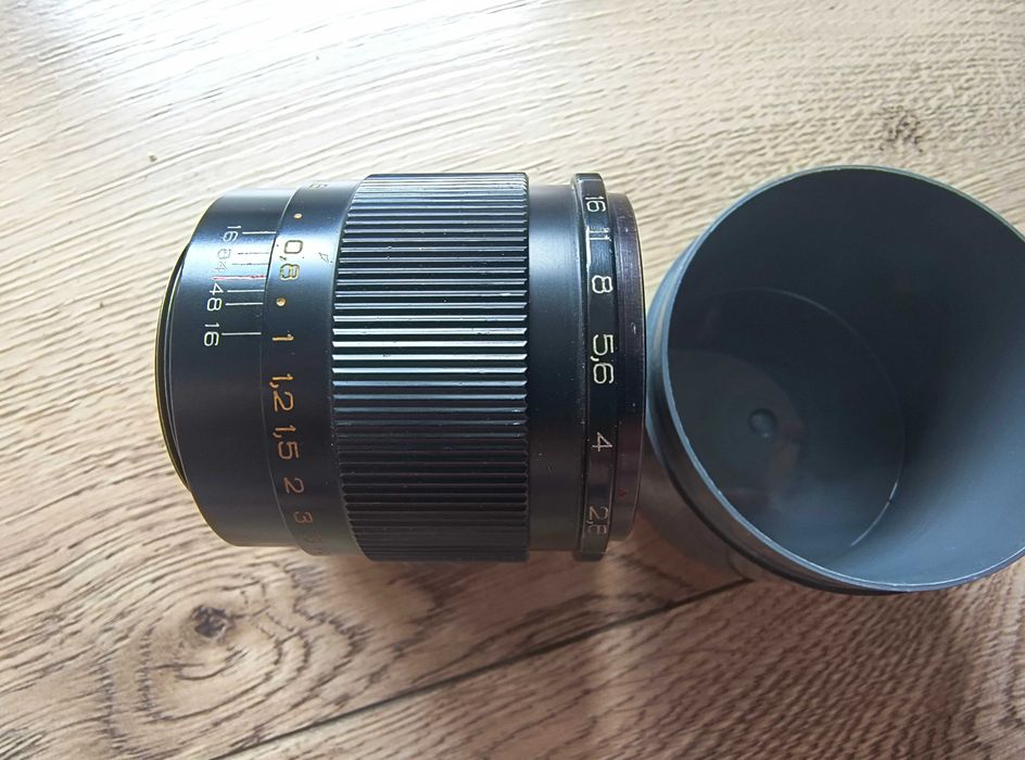 Obiektyw Industar 61 ogniskowa 50 mm o światłosile f2.8 Mocowanie M42