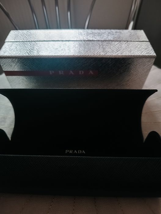 Etui na okulary Prada