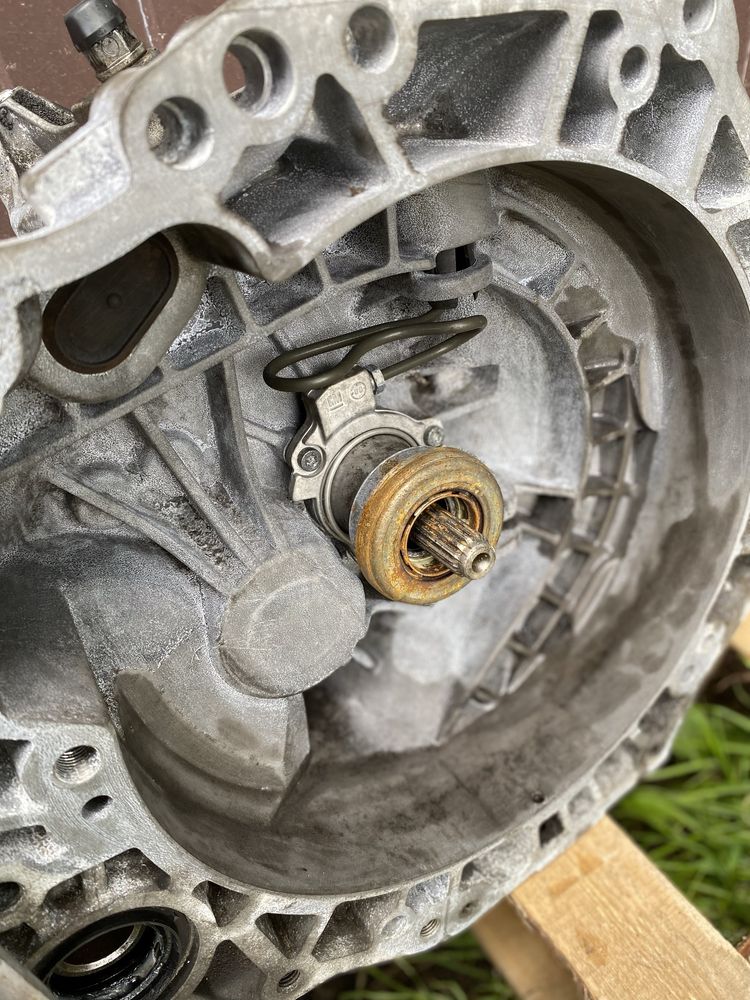 Skrzynia biegow Opel 1.3 75 koni Diesel 5 biegow, Corsa Astra Combo