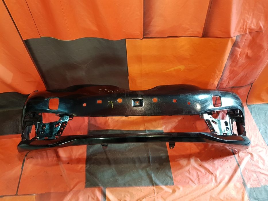 TOYOTA AURIS II 6X PDC Zderzak przód