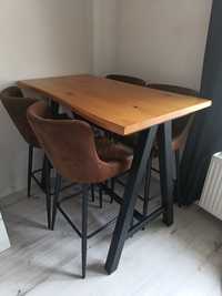 Stół z krzesłami wysoki