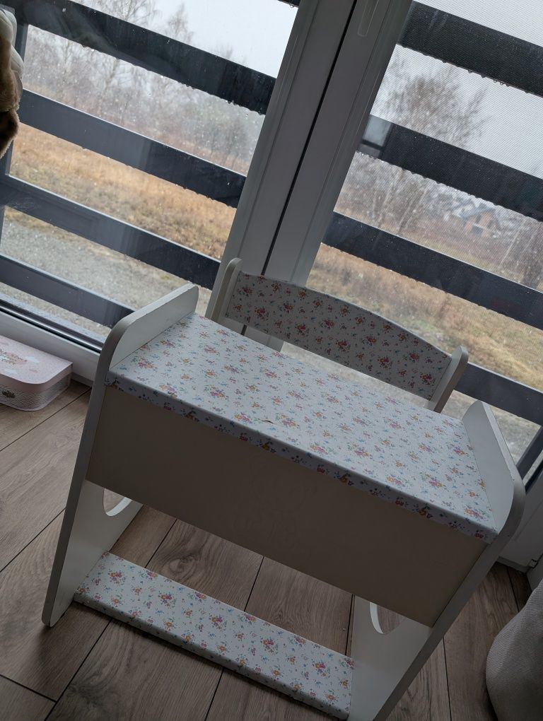 Stolik dziecięcy biurko