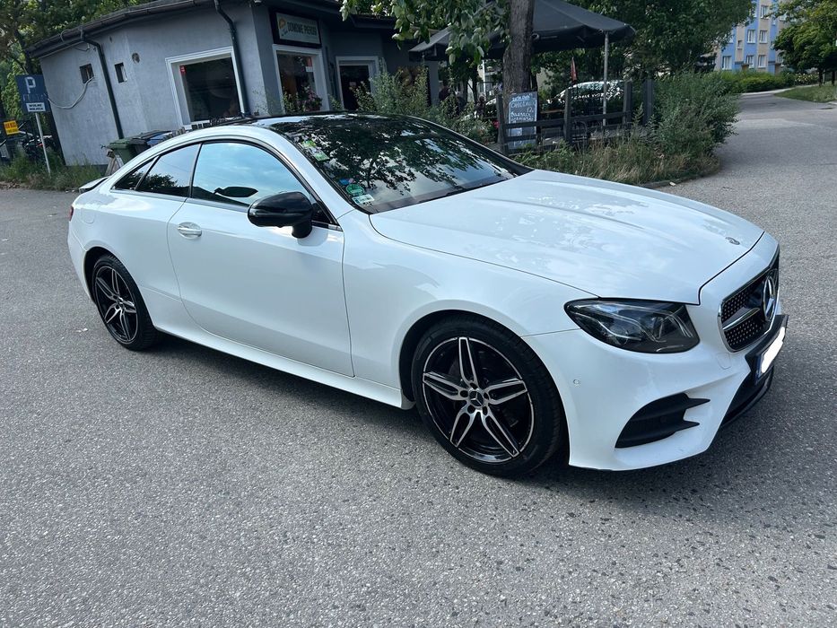 Mercedes-Benz Klasa E 195KM 4Matic Coupe AMG Automat Burmester Panorama FULLLED Salon Polska