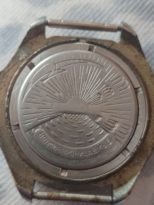 Продам годинник в робочому стані