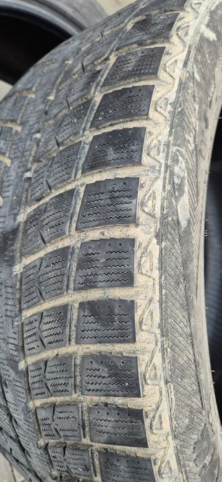 Зимова резина 285/45 R20 пара