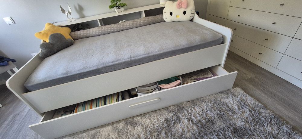 Cama de solteiro com gavetão