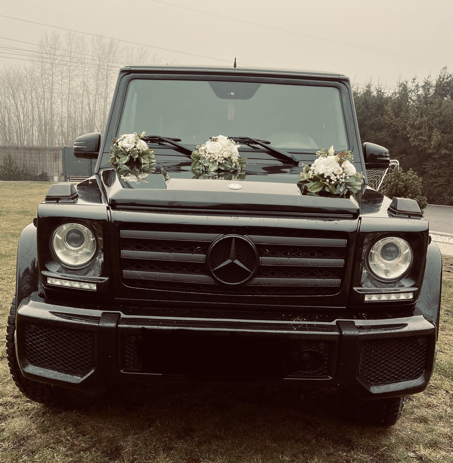 Auto do ślubu filmu sesji Mercedes G63 AMG