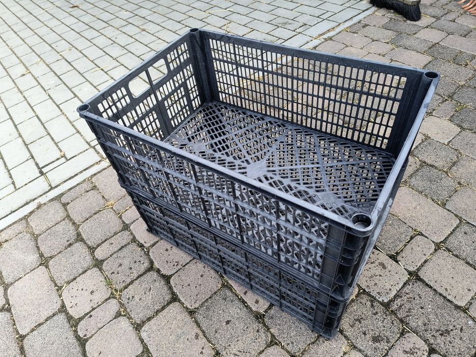 Skrzynki plastikowe 60/40/22 lekkie