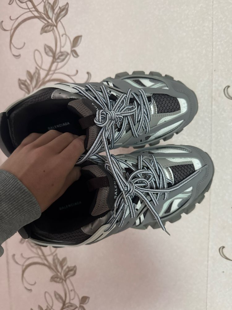 Balenciaga Track 1