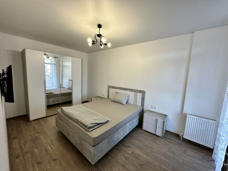 На добу|тиждень|місяці в самому центрі