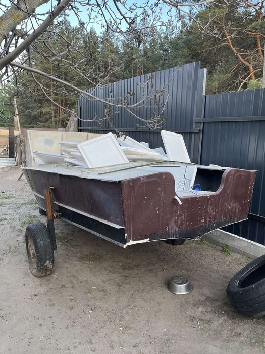 Продам лотку с мотором