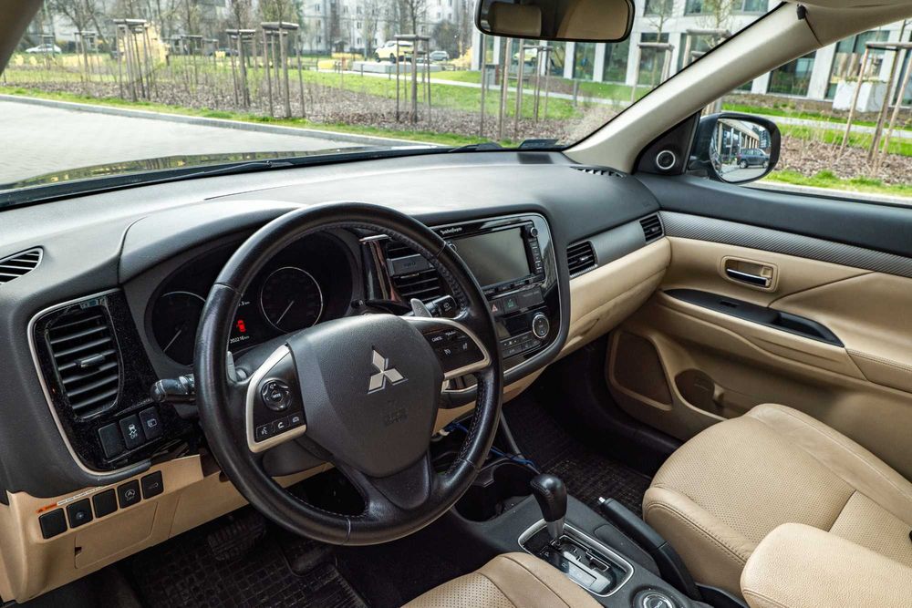 Mitsubishi Outlander III (2015) najwyższa wersja, 1 właściciel