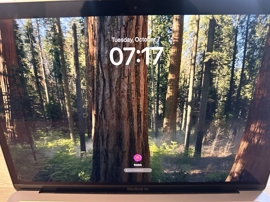 Macbook Air M1 2020 - 13” - 8GB - 256 SSD