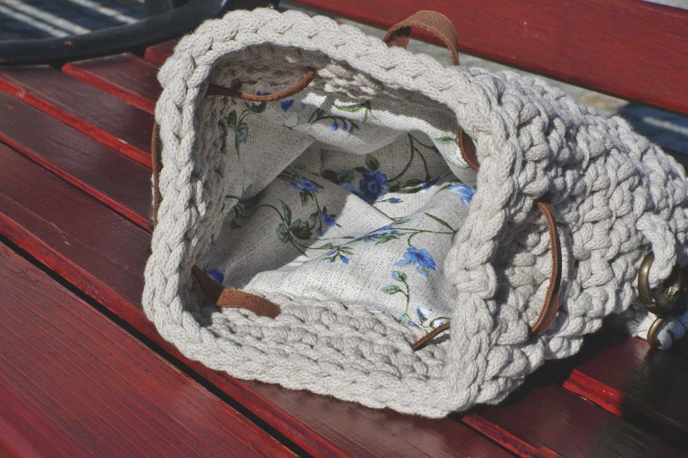 Torebka robiona na szydełku, prezent na Święta