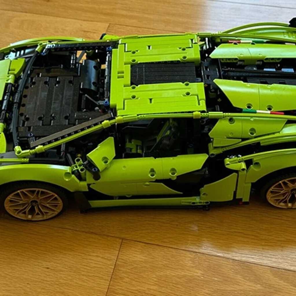 Lego Technic Lamborghini Sian 42115 - z pudełkiem i instrukcjami