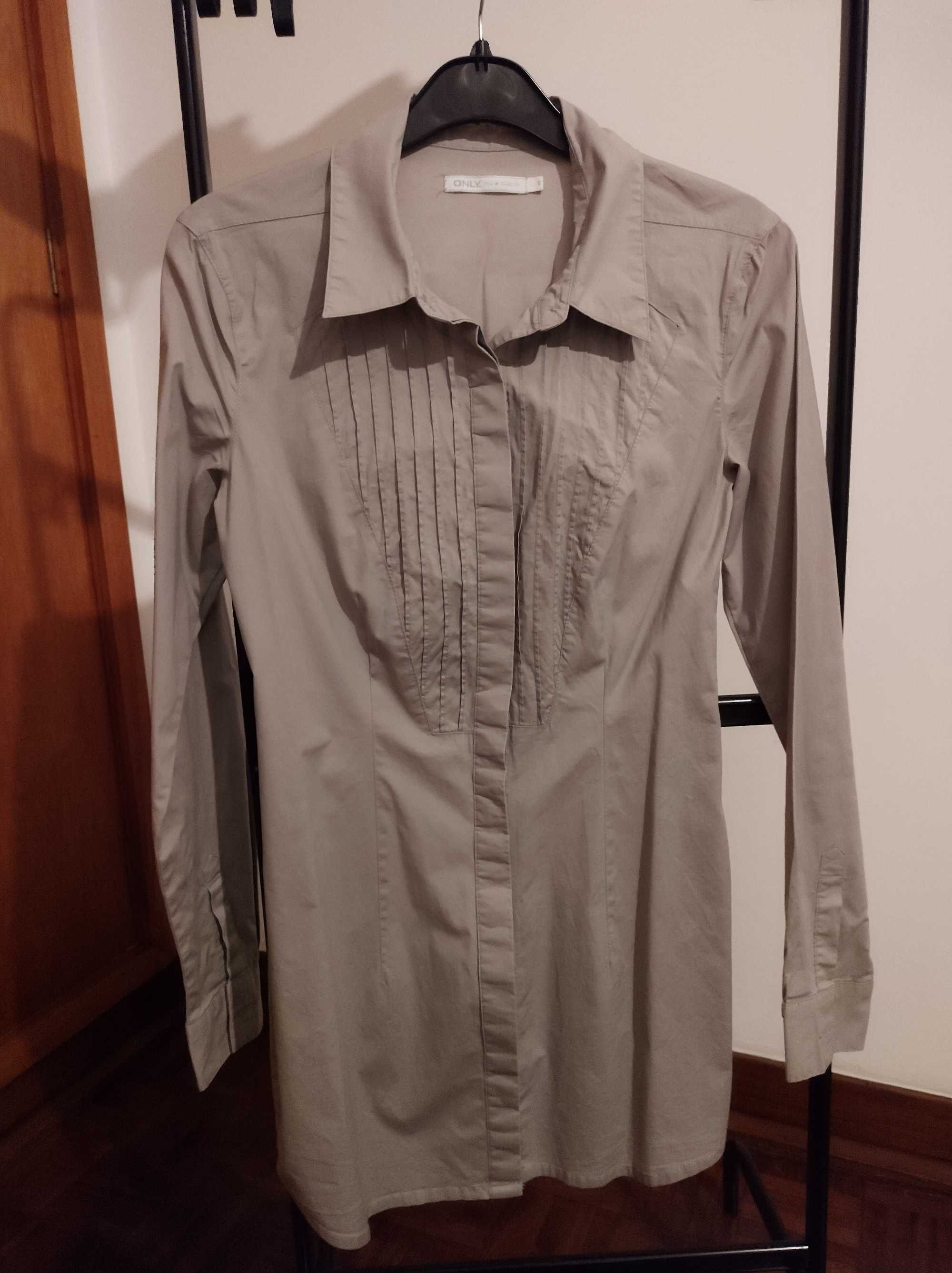 Camisa Cinzenta Senhora Acintada