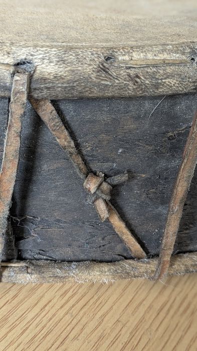 Bęben szamański Dhyangro z Nepalu – rękodzieło, vintage