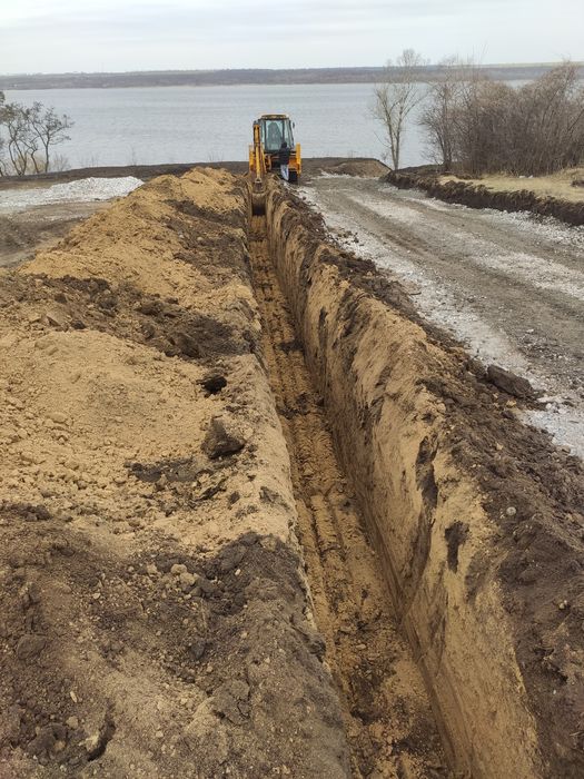 Сливные и переливные ямы под ключ, траншеи, фундаменты, стяжки