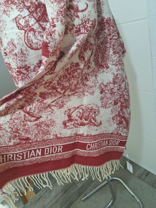 Christian  Dior  szal cudo