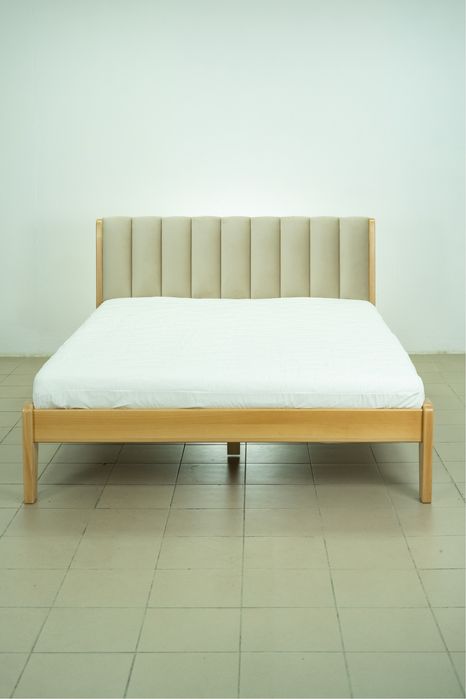 Ліжко з буку фабричне