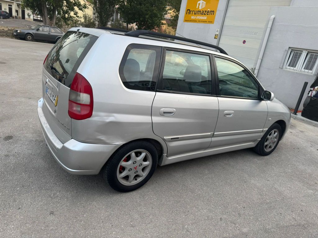 Mitsubishi ano 2001
