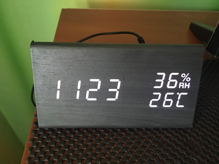 Настільний електронний світлодіодний LED годинник
