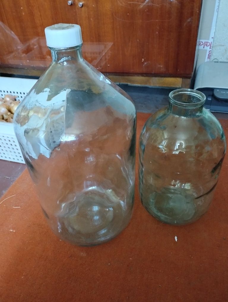 Продам бутли 20 , 10 л