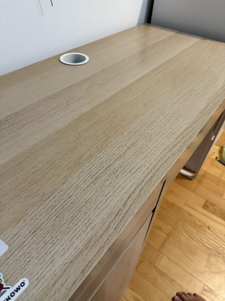 IKEA MICKE biurko z szafką 105x75x50