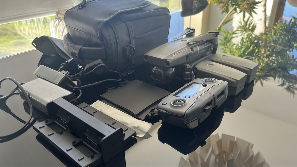 Dji mavic pro 2 fly more