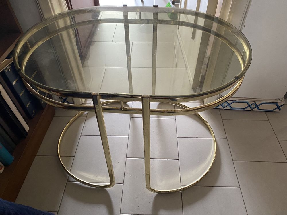 Mesa vintage oval em vidro com dourado