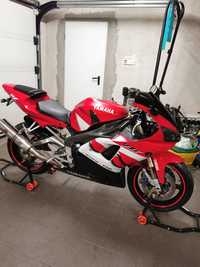 Yamaha r1 rn04 po remoncie