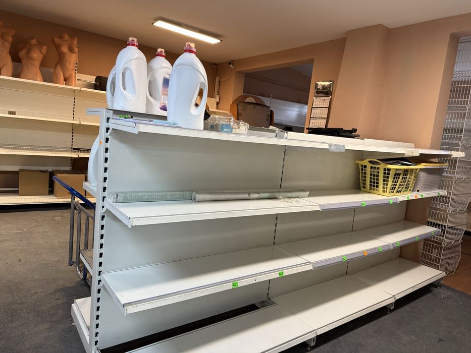 Regaly sklepowe magazynowe  -wyposazenie