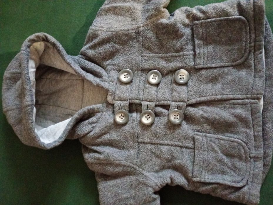 Płaszczyk George dla małego chłopca 9-12 mięs.