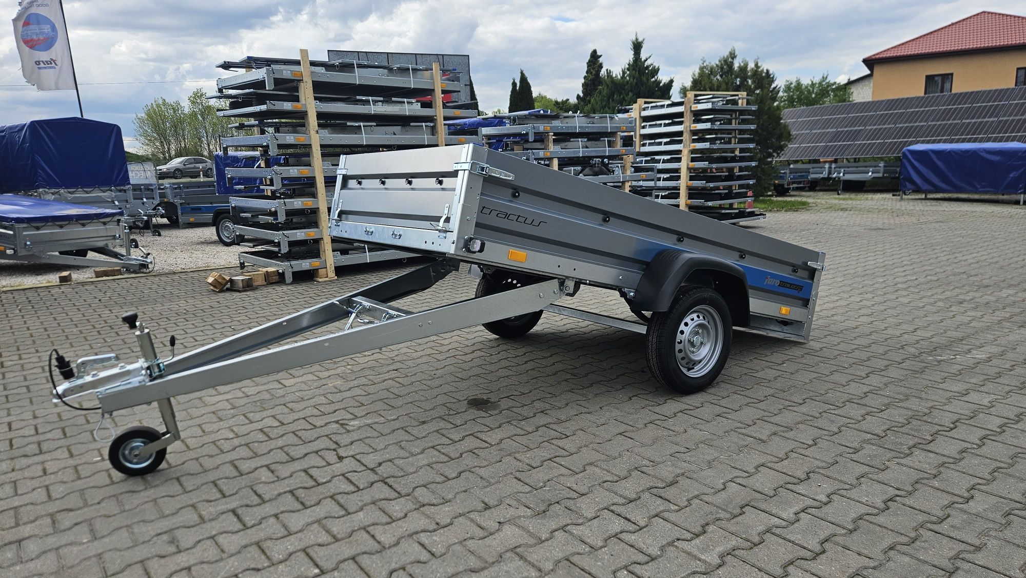 Przyczepa przyczepka Tractus Multi Flex 263x125x35 na resorach .