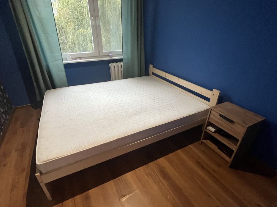 Łózko dwuosobowe z materacem