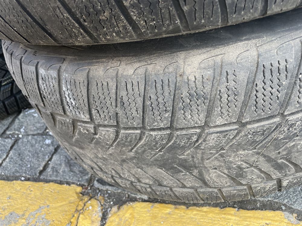 Шини 235/55/17 Goodyear ultra grip зима.2017 р.