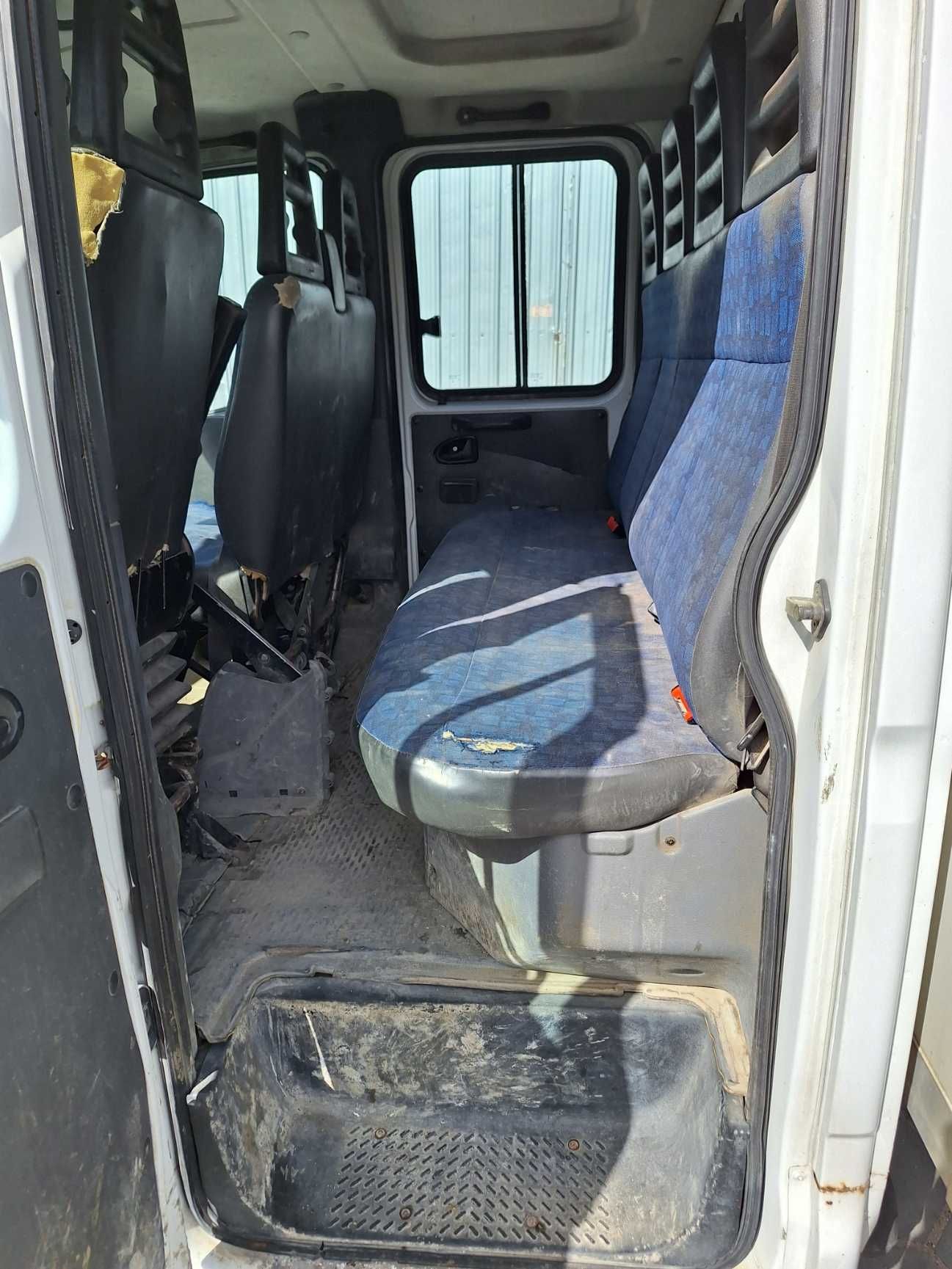 Iveco Daily 40C14 HPI 7 osób