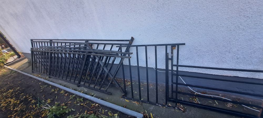 Balustrad schodowa czarna stalowa poręcz schody