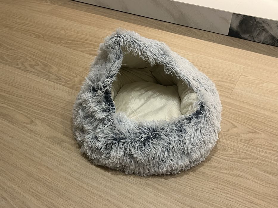 Legowisko dla kota z daszkiem