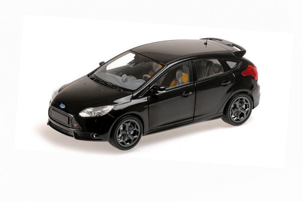 1:18 модель Ford Focus ST 2011 MINICHAMPS