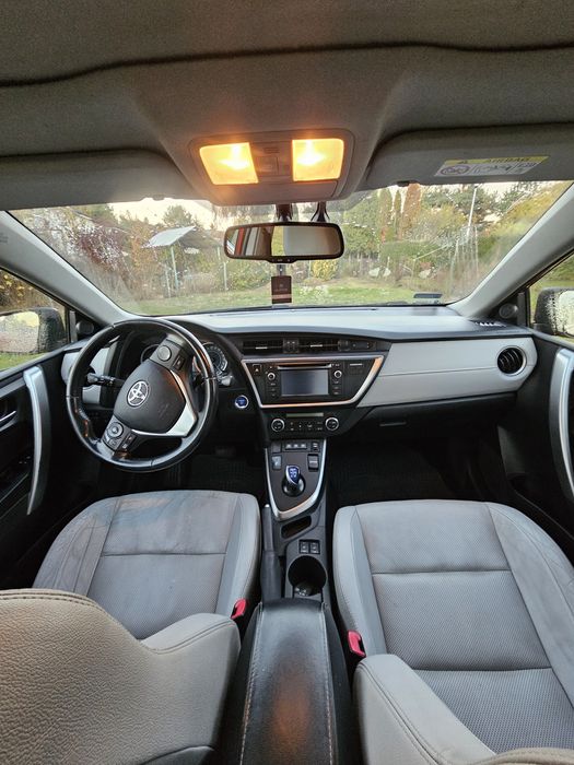Toyota auris full opcja salonu polska