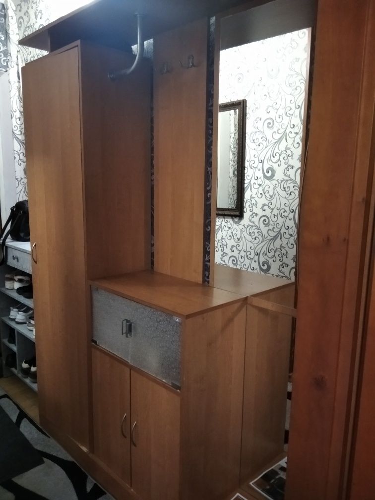 Продам прихожу б/у