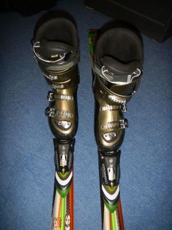 палки лыжные Ботинки лыжные 43/44 лыжи карвинговые ATOMIC шлем горнолы