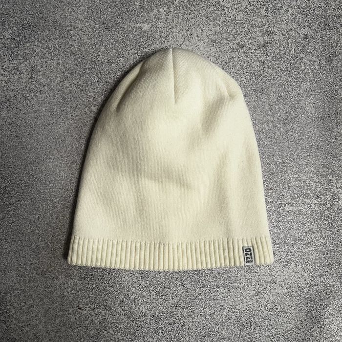 Зимова білосніжна шапка OZZI оригінальна чоловіча стильна шапка