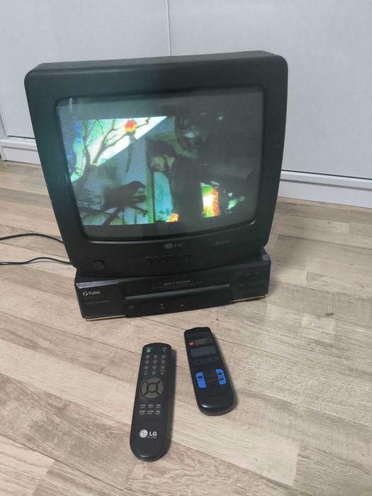 Продам відеомагнітофон Funai та телевізор LG
