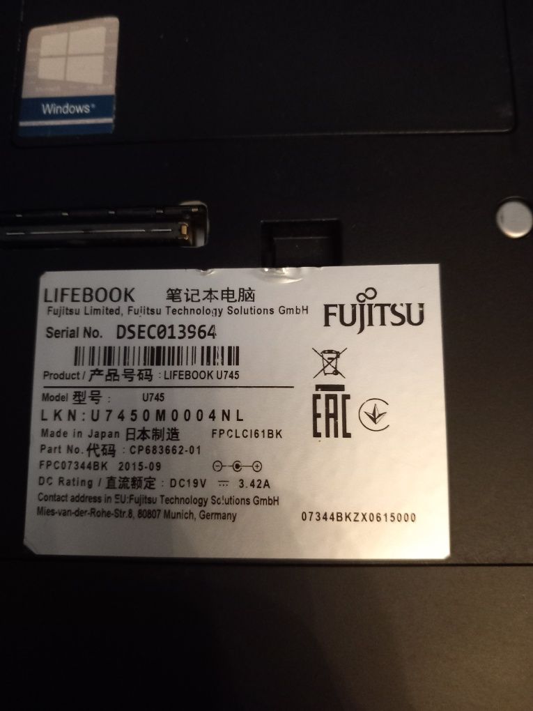 Laptop fujitsu lifebook u series
