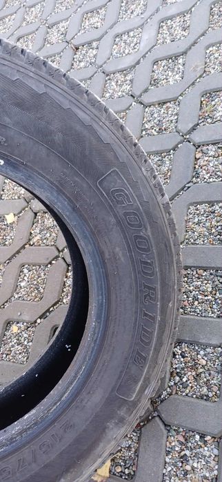 Dwie sztuki opona zimowa Goodride 215x75 R16C